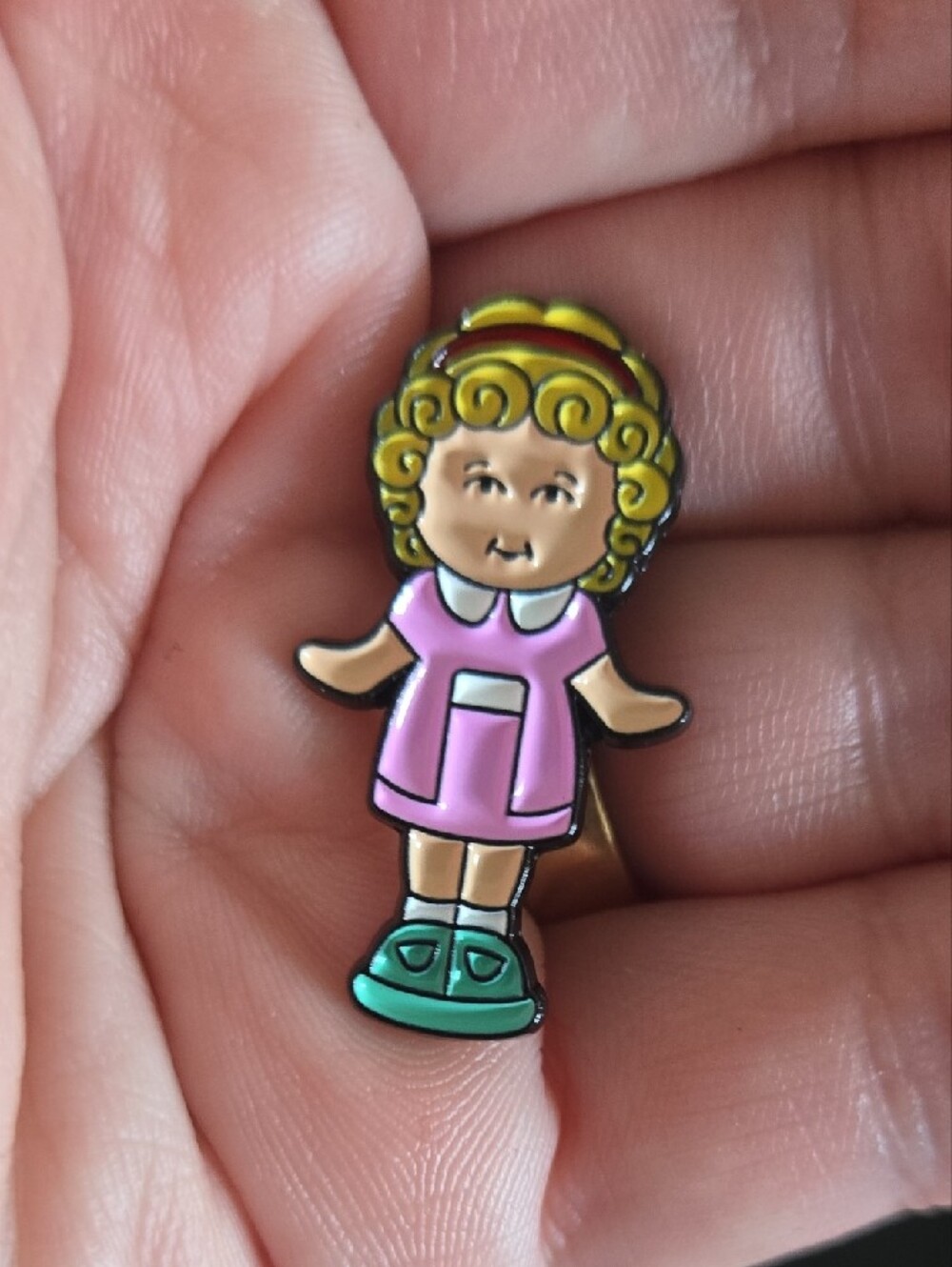 💕 Brand NEW Retro Polly Pocket Blonde Doll Enamel Pin! ✨🎀 Y2K Vibes 90s - Picture 3 of 6